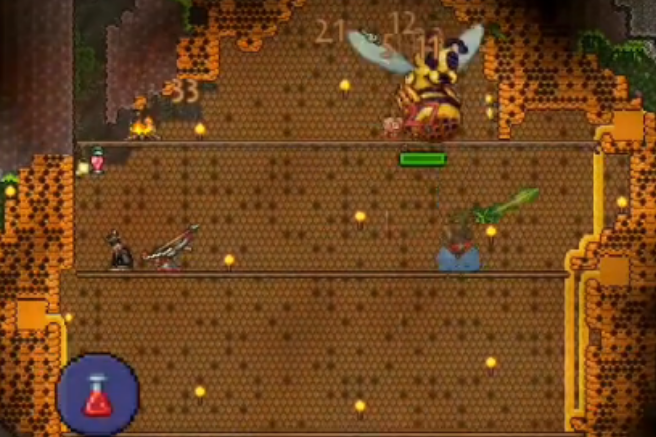 泰拉瑞亚蜂后怎么打