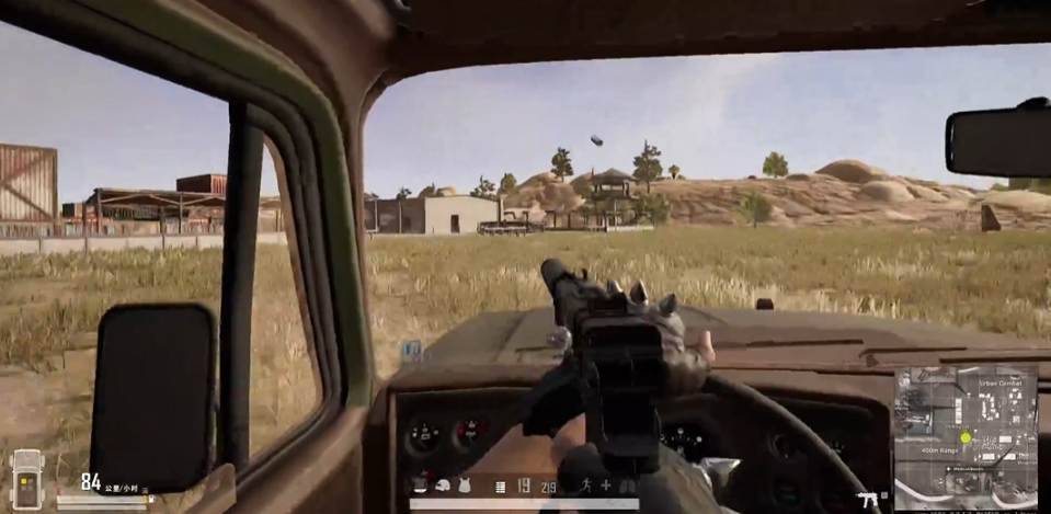 绝地求生一个人在车上如何射击