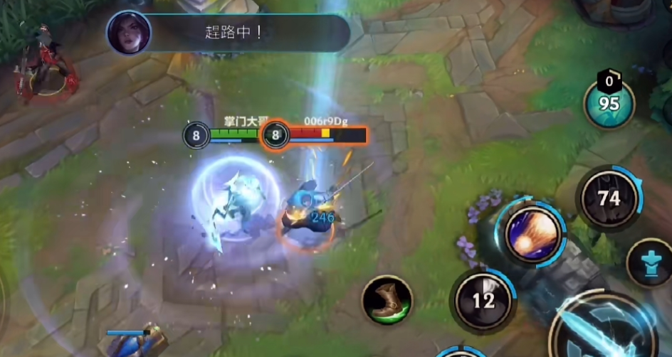 英雄联盟手游中单皎月如何打劫